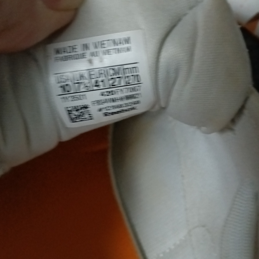 Shoes - Picture 2 of 4
